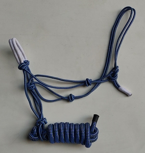 Cabestro Personalizable para Caballo con Cuerda Trenzada Estilo Western, Tejido Artesanal en Colores Amarillo, Naranja, Verde y Morado - Product Image 1