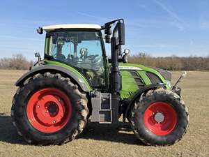 รถไถเดินตาม FENDTT 724 VARIO 4WD กำลัง 80-180 แรงม้า พร้อมระบบไฮดรอลิก ระบบกันสะเทือนแบบมีห้องโดยสาร พร้อมเกียร์ สำหรับงานเกษตร ขาย - Product Image 5