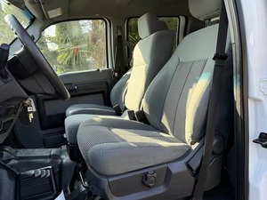 Cabeza Tractora Semirremolque Profesional de 10 Ruedas 6x4 Diésel, Unidad de Servicio Pesado para Logística de Carga en Carretera - Product Image 4