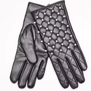 Guantes de Cuero Acolchados Negros para Mujer, Largos hasta la Muñeca, Térmicos, Casuales de Invierno, con Forro de Seda, Estilo Sencillo, Compatibles con Pantallas Táctiles - Product Image 4