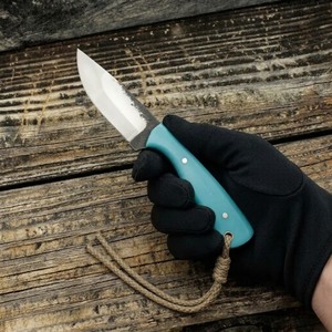 Cuchillo de Caza de Hoja Fija de Acero 1095 Hecho a Mano con Mango de Turquesa y Funda de Cuero Estampado - Product Image 4