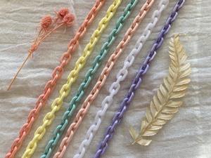 Adornos de pared personalizados hechos a mano con cadena entrelazada, decoración para el hogar, artículo de resina, cadena acrílica adorable para decoración de habitaciones, venta al por mayor. - Product Image 4