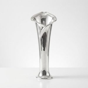 Jarrón de latón hecho a mano de 32 cm con acabado pulido espejo, diseño de lirio de cala plateado, para decoración del hogar, centros de mesa para hoteles y bodas - Product Image 1