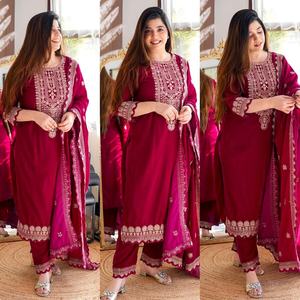 Ensemble haut et bas en velours de viscose fantaisie brodé avec sequins et dupatta, robe de mariée modeste Rani 76171, salwar kameez pakistanais - Product Image 4