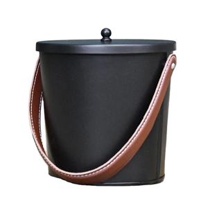 Élégant seau à cendres noir mat avec poignée en cuir pour une utilisation intérieure et extérieure Accessoire élégant pour foyer de panier à charbon - Product Image 1