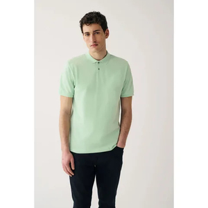 เสื้อยืดคอตตอนทรงสลิมฟิตสำหรับผู้ชายไซส์ใหญ่ แบบเรียบง่าย ระบายอากาศได้ดี น้ำหนักเบา รับผลิตตามแบบ OEM และเสื้อโปโลผู้ชายไซส์ใหญ่ - Product Image 1