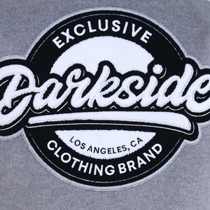 แจ็คเก็ตวาร์ซิตี้พรีเมียมสำหรับผู้ชาย สไตล์คลาสสิคแบบ Letterman ตัวเสื้อทำจากผ้าขนสัตว์ แขนเสื้อทำจากหนัง ปักลายแบบกำหนดเอง คุณภาพสูง - Product Image 5