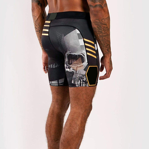 กางเกงบีบรัดกล้ามเนื้อสำหรับผู้ชาย MMA ขายส่ง เอวสูง ยืดหยุ่นดี ผลิตจากโพลีเอสเตอร์ผสมสแปนเด็กซ์ แห้งเร็ว น้ำหนักเบา รับผลิตตามแบบ - Product Image 3