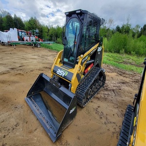 Chargeur ASV RT 50 haute performance conçu pour les travaux de construction difficiles, avec livraison rapide et structure durable pour une longue durée de vie. - Product Image 4