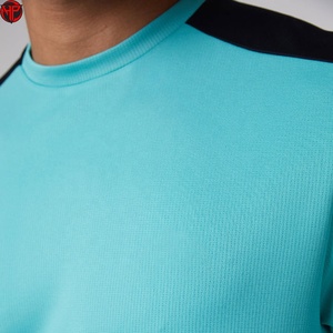 Conjunto de Camiseta y Pantalones Cortos Deportivos Personalizados con Logotipo OEM, Ropa Deportiva Informal de Poliéster y Elastano - Product Image 3