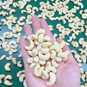 Wholesale Cheap Cashew <b>Kernels</b> SANTIGO Cashew <b>Nuts</b> Kaju In Bulk <b>Nuts</b> <b>Kernels</b> Customized Cutting Size - Product Image 2