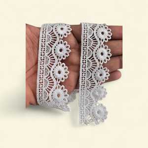 ผ้าปักลายดอกไม้ โพลีเอสเตอร์/คอตตอนนำเข้า คุณภาพดี ทนทาน ลายสวยหรู เป็นมิตรต่อสิ่งแวดล้อม - Product Image 1