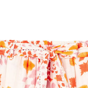 Shorts ligeros para mujer con diseño moderno y tacto transpirable, ideales para actividades deportivas y para usar en climas cálidos. - Product Image 6