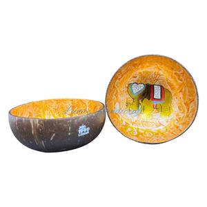Hot New Brand Premium Quality Coconut Bowl Lacquerware hecho a mano en estilo único Reutilizable Coconut Bowl - Product Image 3