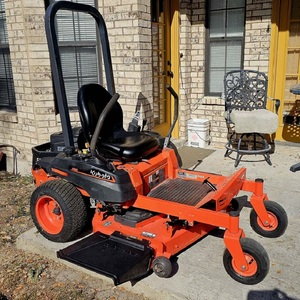 รถตัดหญ้าแบบนั่งขับไร้สาย Kubota มือสอง ขนาด 42 นิ้ว สำหรับสวนและสนามหญ้า - Product Image 1