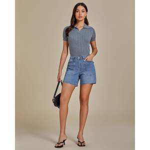 2025 pantalones cortos vaqueros de mezclilla informales de tiro medio a la moda para mujer, ajustados, desgastados, cortados con bolsillos de decoración de botones - Product Image 1