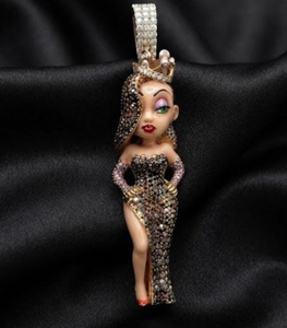 Collier pendentif Hip Hop plaqué or 18 carats pour femme, avec breloque Reine de dessin animé en Moissanite Ice Out - Product Image 3