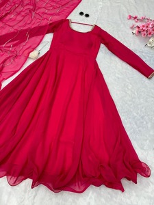 Ensemble de robe indienne pakistanaise rouge, robe Anarkali à manches longues avec dupatta en filet, tenue de cérémonie festive - Product Image 1