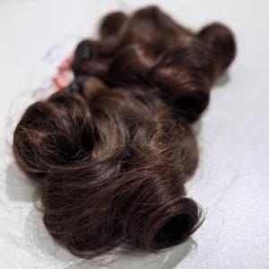 Prix de gros Extensions de cheveux humains vietnamiens Meilleur prix abordable Tendance Brun Bouncy Curly de haute qualité - Product Image 2