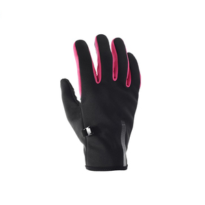 Guantes de running de alta gama diseñados para maratón y trail running con interior suave y capa exterior protectora resistente. - Product Image 6