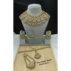 Parure de mariée ethnique en alliage blanc royal avec perles et Kundan, collier ras-du-cou plaqué or lourd, fait main, pour fiançailles, mariage, fête, cadeau de haute qualité - Product Image 1