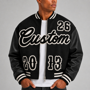 Chaqueta Varsity Monocromática Personalizada para Hombre con Logotipo Bordado Tonal, Venta al Por Mayor para Marcas de Moda Estadounidenses - Product Image 4