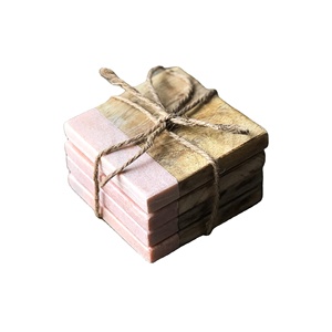 Dessous de verre en pierre de marbre Cadeau de pendaison de crémaillère sûr pour la maison 10 CM Dessous de verre en marbre blanc de forme carrée faits à la main pour boissons - Product Image 1