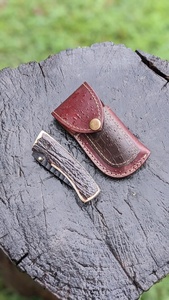 Couteau de poche pliant artisanal en acier inoxydable avec manche en bois de cerf et étui en cuir, couteaux de survie en gros, Pasha Enterprises - Product Image 2