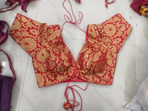 <b>Red</b> Silk Choli <b>Blouse</b> Gold Floral Pattern Traditional Indian Pakistani Wedding Wear Crop Top Women Regular Fit Banarasi - Product Image 1