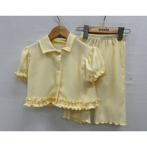 Conjunto de Ropa Coreana OZKIZ para Niñas, 100% Algodón, Estilo Fresco con Volantes, Diseño Sólido, Moda de Verano para Niñas de 2 a 6 Años, Manga Corta - Product Image 1