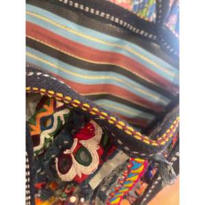 Sac fourre-tout bohème personnalisé Coastal Breeze RAG BAG, broderie et pompons décoratifs, couleur unie, en coton, ouvert, pour le shopping - Product Image 4