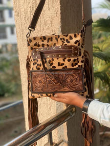 กระเป๋าถือหนังสัตว์สไตล์ตะวันตก, กระเป๋าสลิงพิมพ์ลายเสือดาวกระเป๋าถืองานปาร์ตี้แกะสลักด้วยมือ - Product Image 4