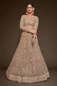 Ensemble Lehenga Choli de Luxe Or Champagne en Tulle, Broderie Zari et Paillettes Abondantes, Manches Longues, Tenue de Mariage Indienne et Pakistanaise, Ghagra 3 Pièces - Product Image 3