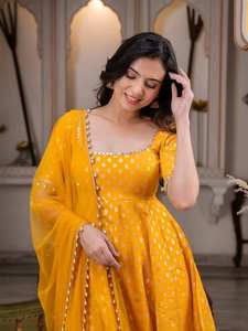 Ensemble Anarkali Artisan Chanderi Jacquard avec Détails Miroir, Dupatta en Voile Perlé et Finition Dentelle - Tenue de Cérémonie IGX6025 -DC - Product Image 4
