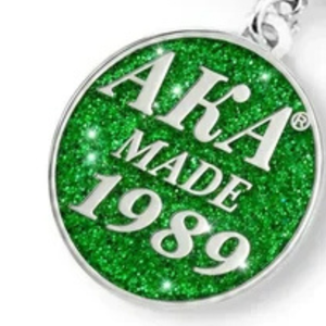   Bracelet pour femme fabriqué en 1990, élégant, couleur vert et argent, bijou à breloques, accessoire de mode pour poignet, inspiré des sororités, qualité supérieure - Product Image 6