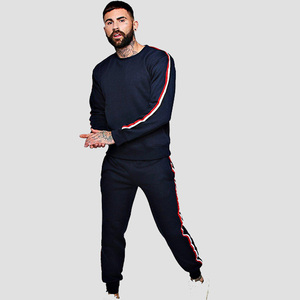Conjunto Deportivo Unisex Negro de Manga Larga con Cuello Redondo, Sudadera y Pantalones de Poliéster de Color Sólido, Corte Regular, Ropa Deportiva para Otoño - Product Image 2