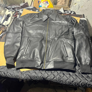 Veste bomber en cuir véritable de haute qualité, faite à la main, coupe classique slim moderne, streetwear, veste en cuir premium pour tous les hommes - Product Image 2