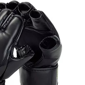 ถุงมือชกมวย MMA หนัง PU ผลิตตามสั่งจากโรงงาน ปิดแบบตีนตุ๊กแก สวมใส่สบาย เหมาะสำหรับทุกเพศ ใช้สำหรับฝึกซ้อมในยิม คุณภาพสูง - Product Image 3