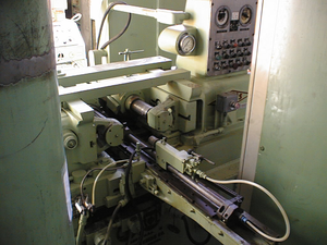 เครื่องรีดเกลียวสำหรับการรีดเกลียวภายนอกที่มีความแม่นยำสูงและการขึ้นรูปโลหะ - Product Image 5