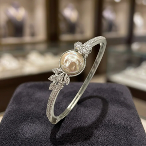 Luxury Brass Silver Plated Pearl <b>Bangle</b> <b>Bracelet</b> Cubic Zirconia Leaf Charm Open Cuff <b>Bangle</b> Jewelry For Women Wedding - Product Image 2