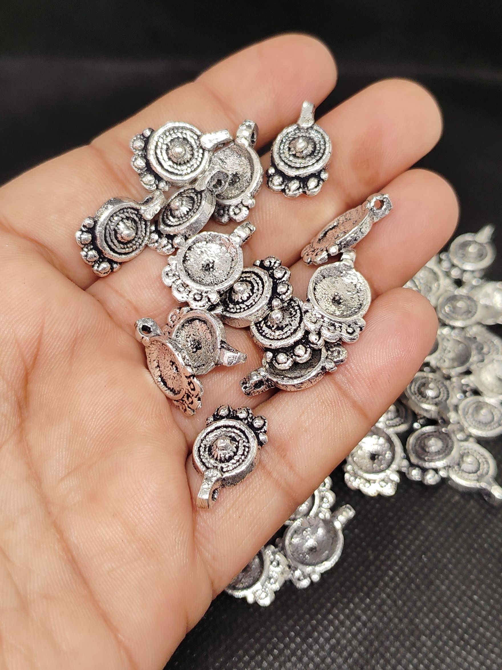 จี้ทองเหลือง