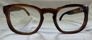 Gafas de sol modernas de cuerno de buey, hechas con técnica de empalme de material orgánico y opción de logotipo personalizado para gafas. - Product Image 4