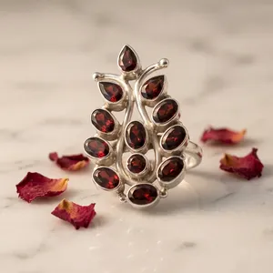 Anillo de Plata de Ley 925 con Granate Rojo, Diseño de Racimo Hecho a Mano, Engaste de Bisel, Estilo Vintage, Anillo de Cóctel con Hoja de Planta - Product Image 5