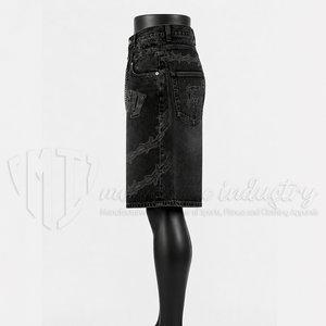 Shorts en jean baggy noirs pour homme, style gothique streetwear, avec design graphique - Product Image 5