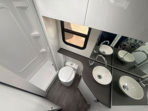 Autocaravana Avida Esperance C7932 SL Blanca 2021 |   Autocaravana Familiar para 4 Personas con Características de Lujo Todoterreno Modernas en Venta - Product Image 5