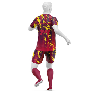 Ensemble maillot et short de football pour homme, conçu pour l'entraînement régulier et les matchs compétitifs, confort et circulation de l'air. - Product Image 4