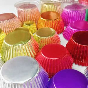 Moldes de Papel Cuadrados Ecológicos Desechables y Reciclables, Aptos para Horno, de Doble Cara, con Interior Dorado para Muffins, Cupcakes y Repostería - Product Image 5