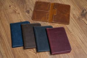 Tarjetero de Pasaporte de Cuero Genuino al por Mayor, Cartera de Viaje Personalizada con Bloqueo RFID, Funda Protectora de Pasaporte de Piel para Uso Diario a la Moda - Product Image 6