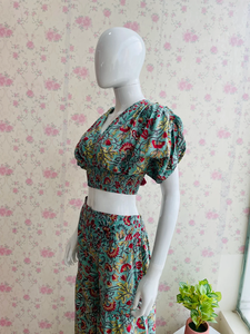 Conjunto bohemio de algodón con estampado de bloques a mano para mujer, Top corto, pantalón acampanado - Product Image 3