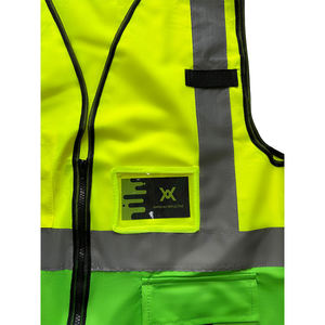 เสื้อกั๊กนิรภัยแบบสะท้อนแสงสีเขียว ซิปสีเขียว ผลิตตามสั่ง สำหรับงานก่อสร้าง โพลีเอสเตอร์ กันน้ำ ไฟ LED กระพริบ ระดับ Class 2 กระเป๋าหลายช่อง MOQ ต่ำ - Product Image 3